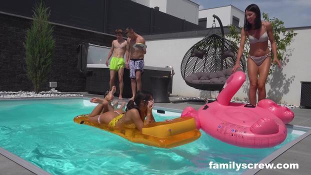 FamilyScrew.25.06.26.Mia.Trejsi.Mini.Mitzix.And.Linda.Caprice.Part.1.XXX.1080p.HEVC.x265.PRT