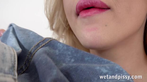 WetAndPissy.25.08.26.Lola.Morango.Brazilian.Streams.XXX.1080p.HEVC.x265.PRT
