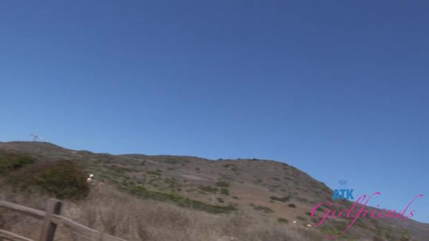 ATKGirlfriends.25.09.15.Mira.Luv.Malibu.1.XXX.1080p.HEVC.x265.PRT