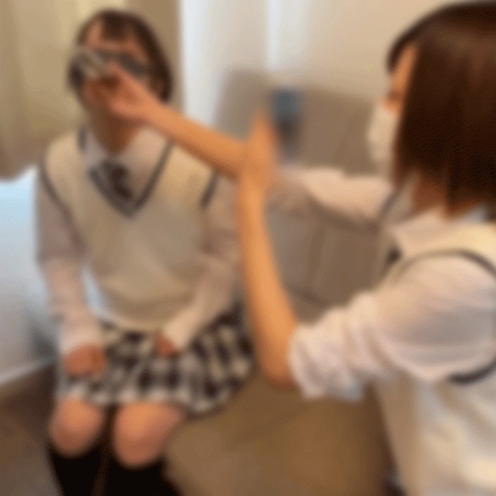 FC2-PPV-4684910 【素人個撮】【3ｐ】【無修正】スーパー３P・いじめられると感じる制服を弄ぶ連続生交尾！！