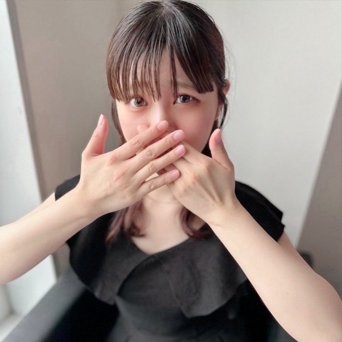FC2-PPV-4714378 【バレたら解雇】大手配信で人気の素人エロインフルエンサー！リスナー10万人が発狂必至の過激ガチハメSEX映像を特別公開！
