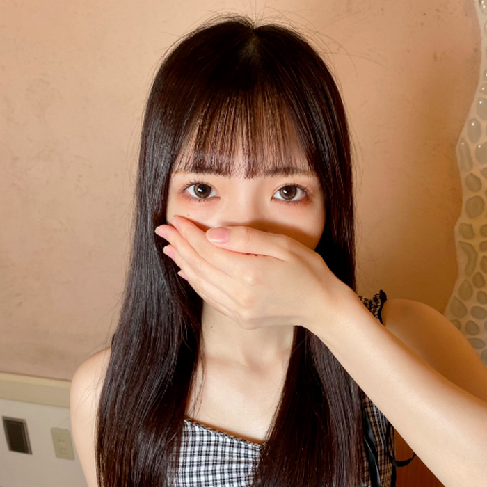 FC2-PPV-4723050 ★特典で無修正 ♀166 夏がくれた贈り物♡ かわいいスレンダーななちゃんに半外半中で中だし！動画内はフルで顔出しです！夏はおんながおいしい季節です♡