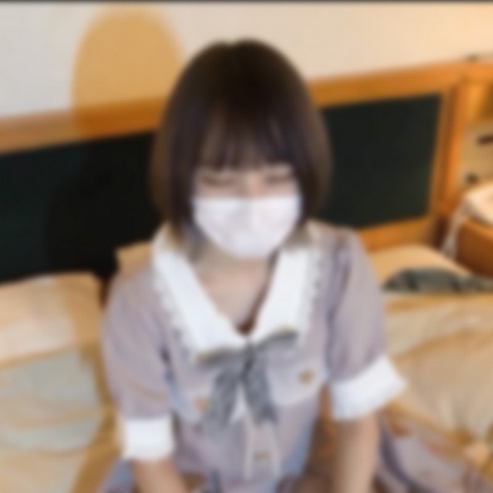 FC2-PPV-4722992 【素人個撮】【無修正】【3ｐ】クンニ/オモチャ責め/ナマ/連続中出し/ココロもカラダも華奢な１８歳が変態の餌食に！！