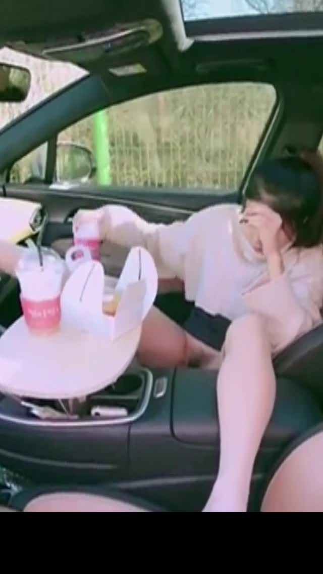 [한국비디오] 당 떨어졌나봐 후끈후끈 몸에서 열나네